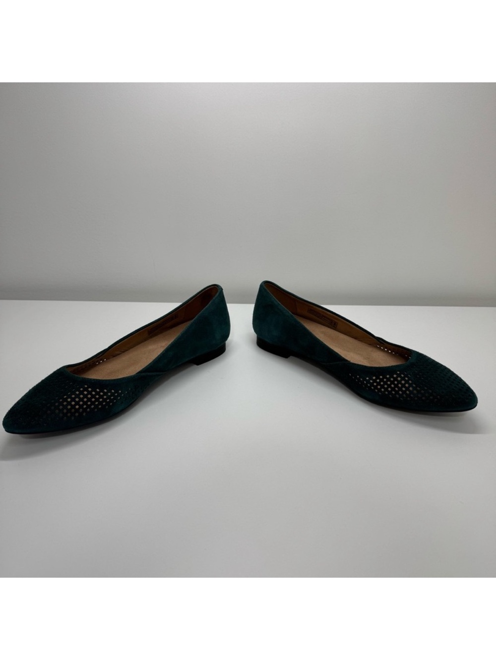 ๐ช Vionic Navy Orthopedic Posey comfort Arch Support Walking Career Flats 10 - Picture 3 of 5